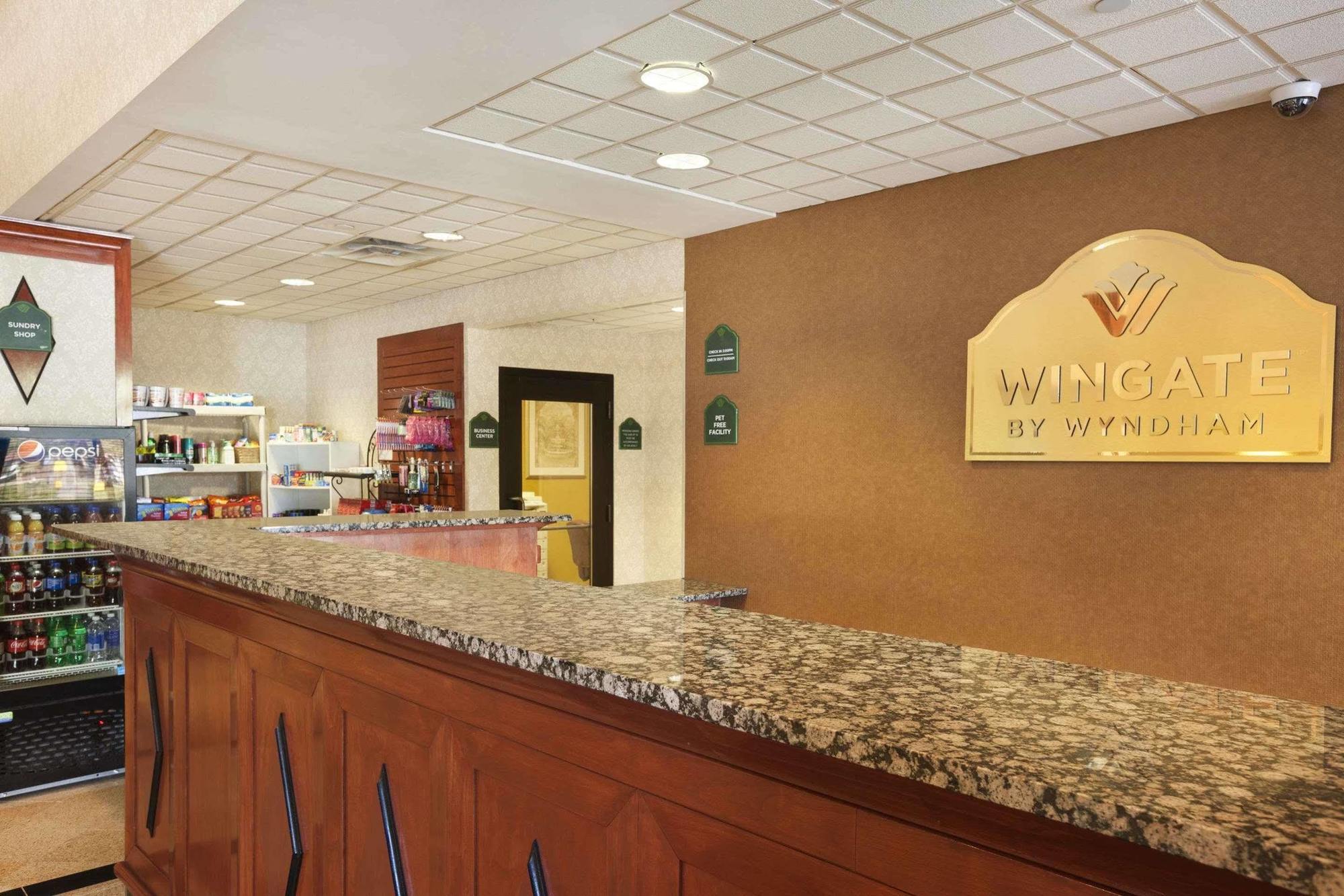 Wingate By Wyndham Chesapeake Hotel Exterior foto